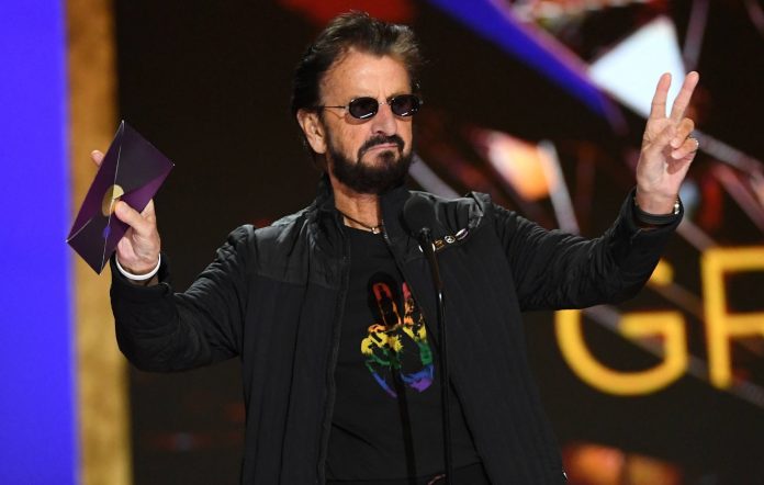 Ringo Starr njofton për EP-në e re, “Ndryshoje botën”