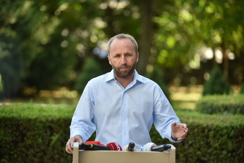 Tahiri: VV e nisi punën në Kuvend me emërime të familjarëve, sot e mbylli me kapjen e Auditorit