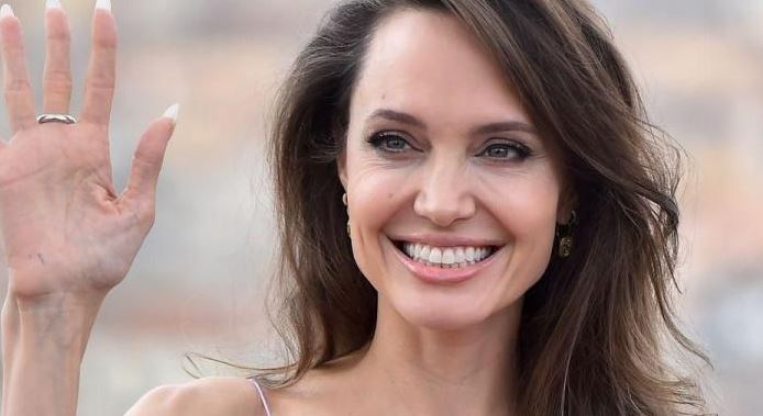 Angelina Jolie thyen rekord, për tri ditë arrinë 8.3 milionë ndjekës në Instagram