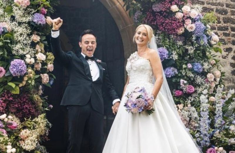 Ant McPartlin publikon fotografinë e parë me nusen e tij Anne-Marie Corbett