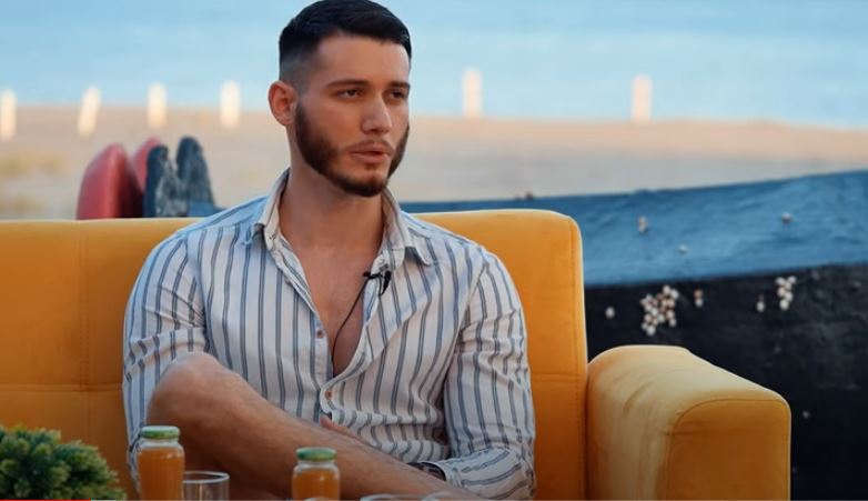 Artisti nga Ulqini, veprat e të cilit po vlerësohen mbi 30 mijë euro! (VIDEO)