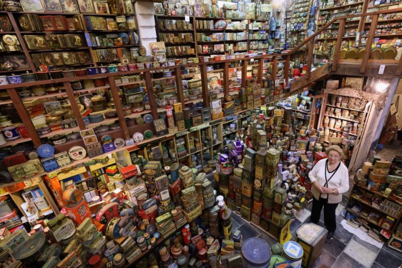 83 vjeçarja belge koleksionoi rreth 60 mijë kuti shumëngjyrëshe