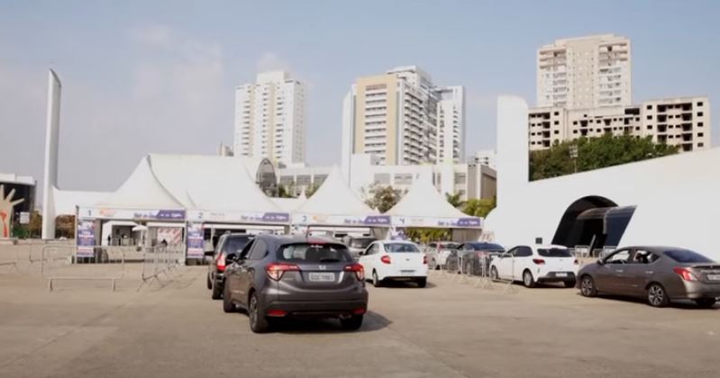 Brazili organizon festival vaksinimi (VIDEO)