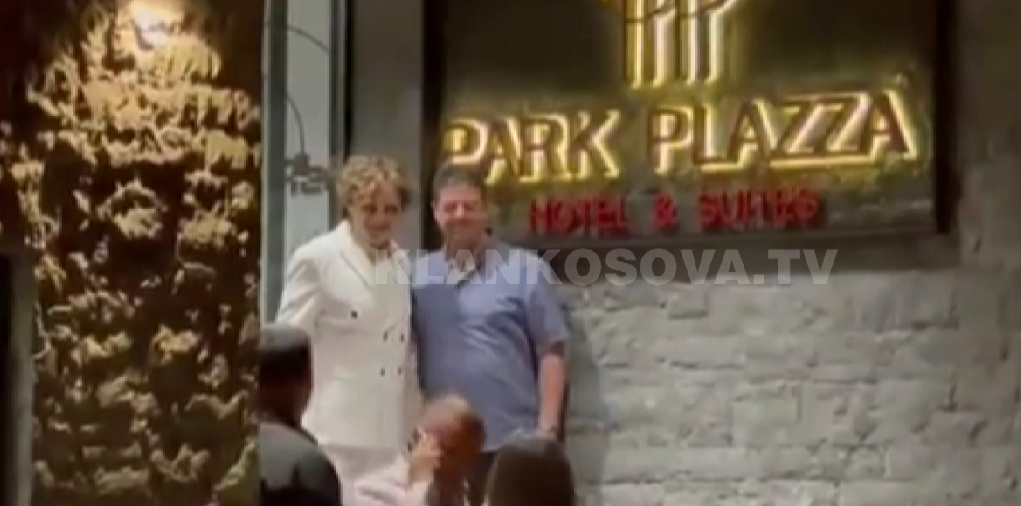 Bregoviq largohet nga hoteli, niset për në koncertin ku pritet të këndojë (VIDEO)