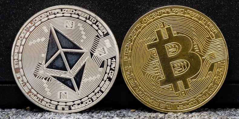 Ethereum pritet ta kalojë bitcoin, sipas ekspertëve