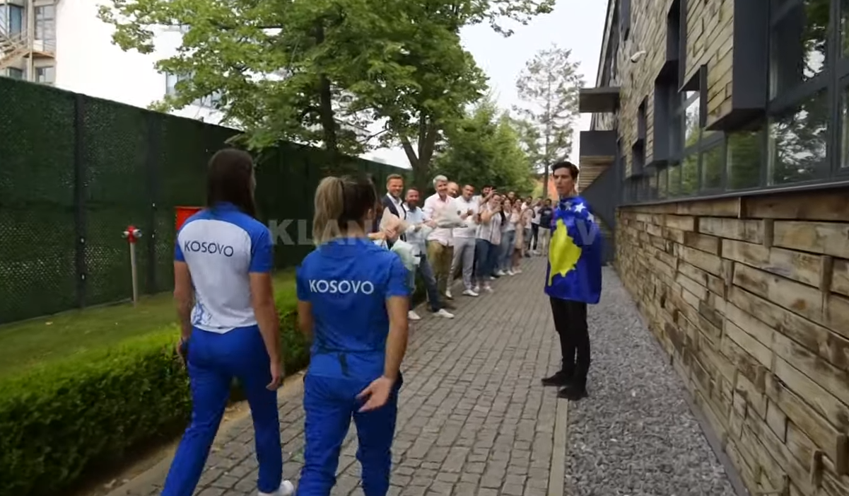 Medalistet e Arta, mysafire në Klan Kosova (VIDEO)