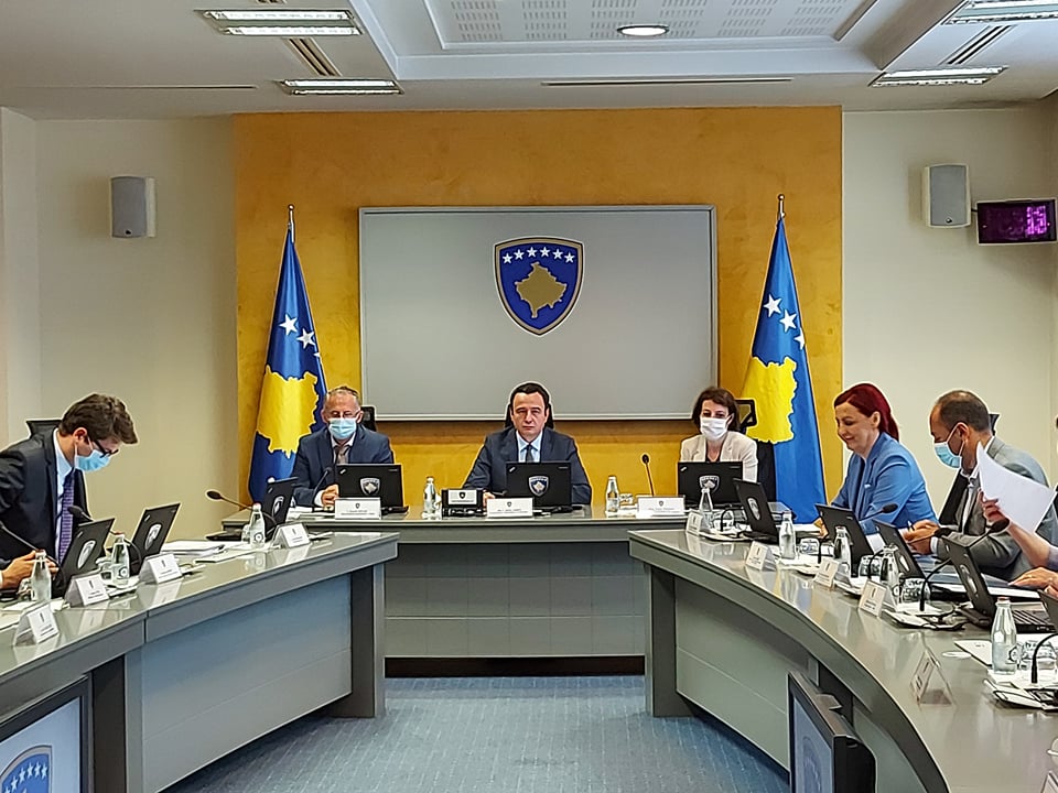 Qeveria mblidhet në fundjavë për të fuqizuar masat e reja ndaj COVID-19
