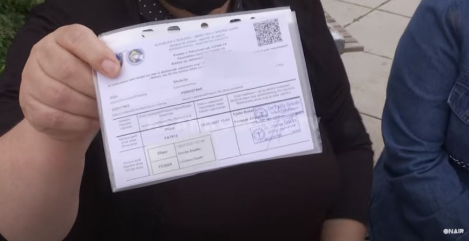Të vaksinuarit kërkojnë t'ju zbuten masat antiCOVID (VIDEO)