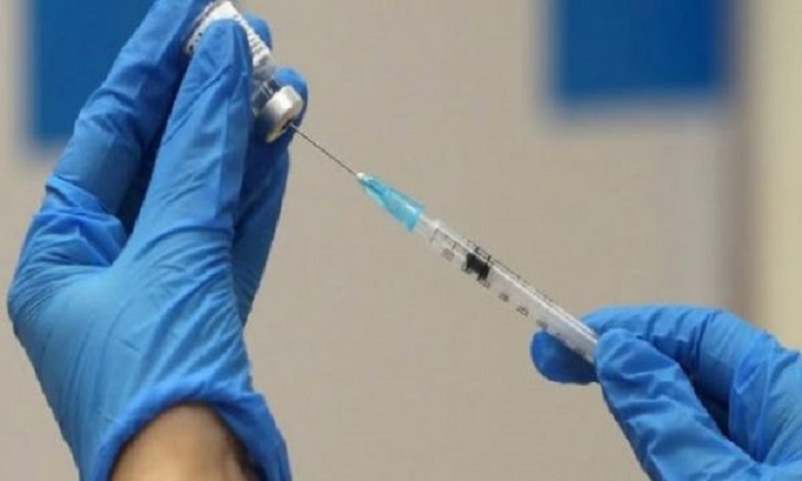 CDC: Një person i pavaksinuar ka 11 herë më shumë gjasa të vdes nga COVID-19