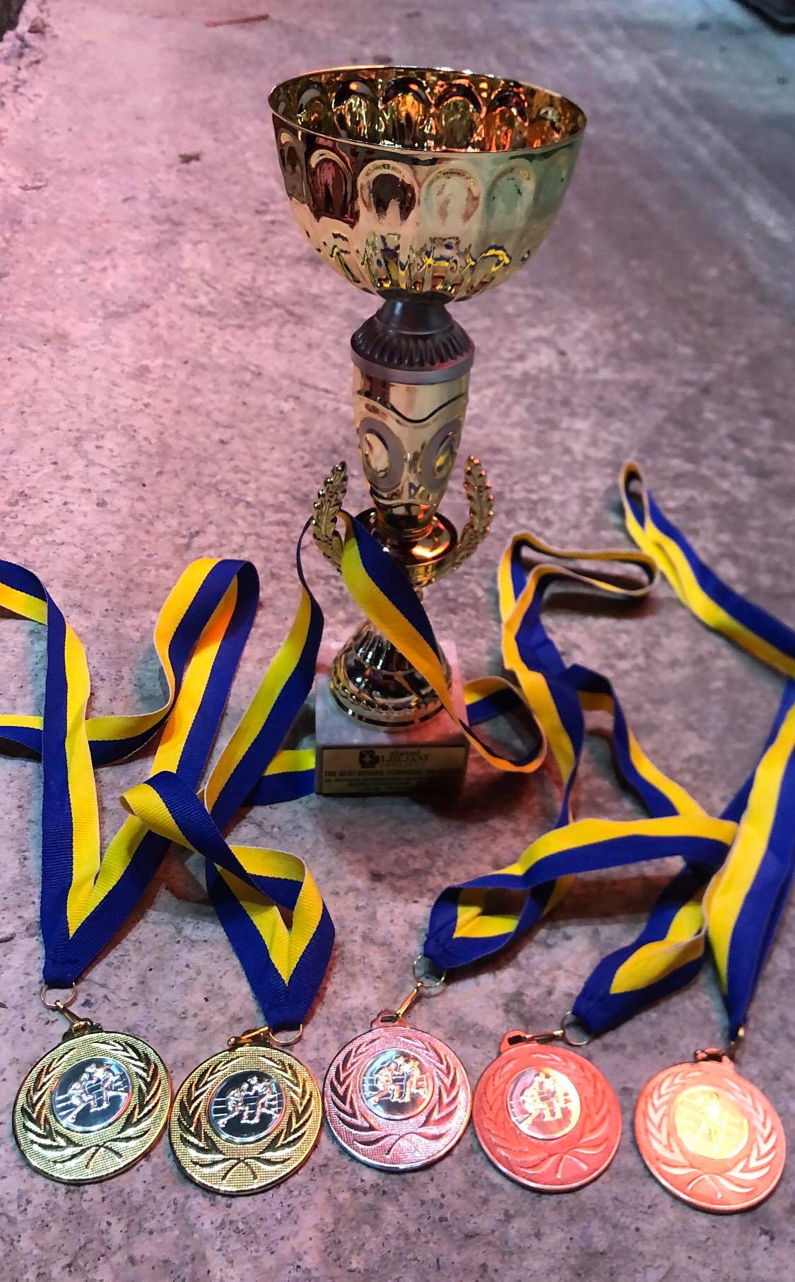 Boksierët kosovar fitojnë 5 medalje dhe një trofe (FOTO)
