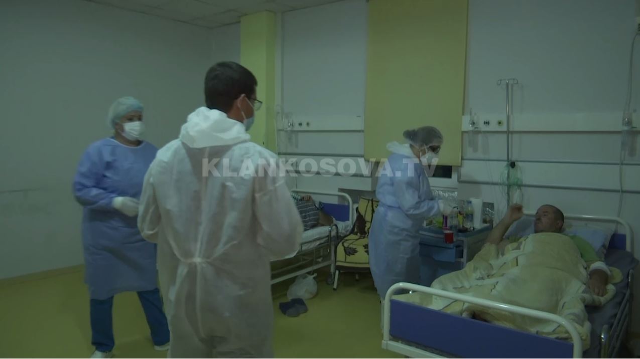 90 përqind e pacientëve me COVID në Spitalin e Mitrovicës janë me oksigjeno-terapi (VIDEO)