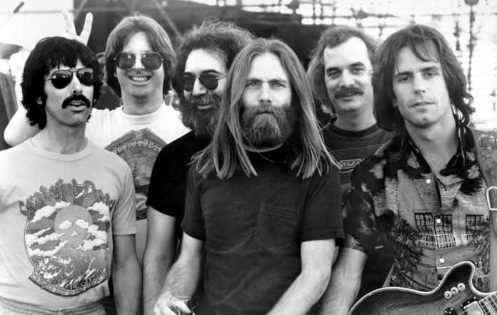 Fanella e Grateful Dead shitet për 17 mijë dollarë