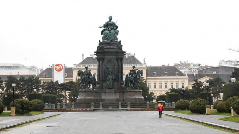 Kancelari austriak paralajmëron se të pavaksinuar mund të përballen me kufizime