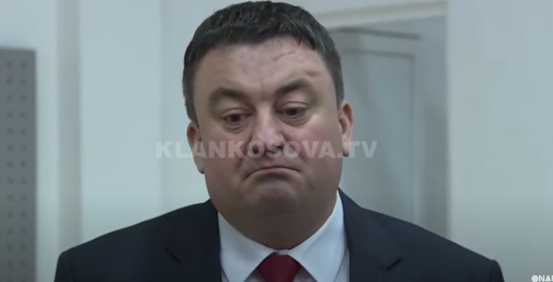 Todosijeviqit i shtyhet afati për t’u paraqitur në burg, policia e kërkoi në shtëpi një ditë më parë (VIDEO)