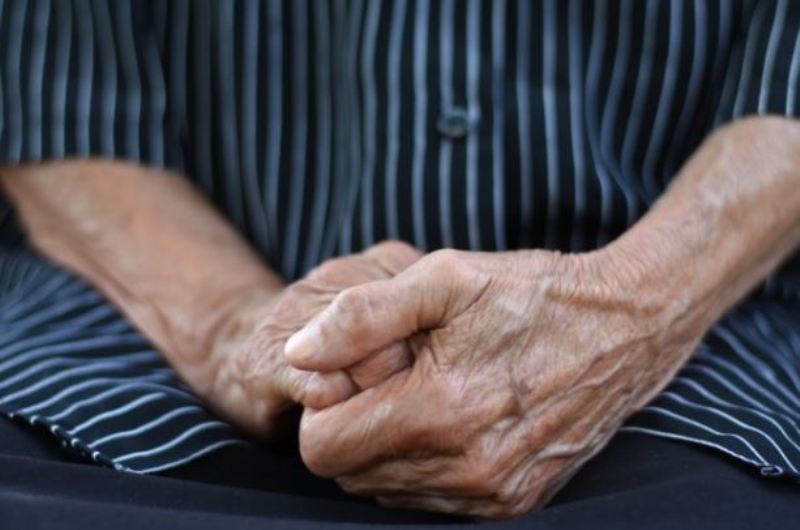 Disa mënyra të thjeshta që mund t'ju ndihmojnë të zvogëloni rrezikun nga Alzheimeri