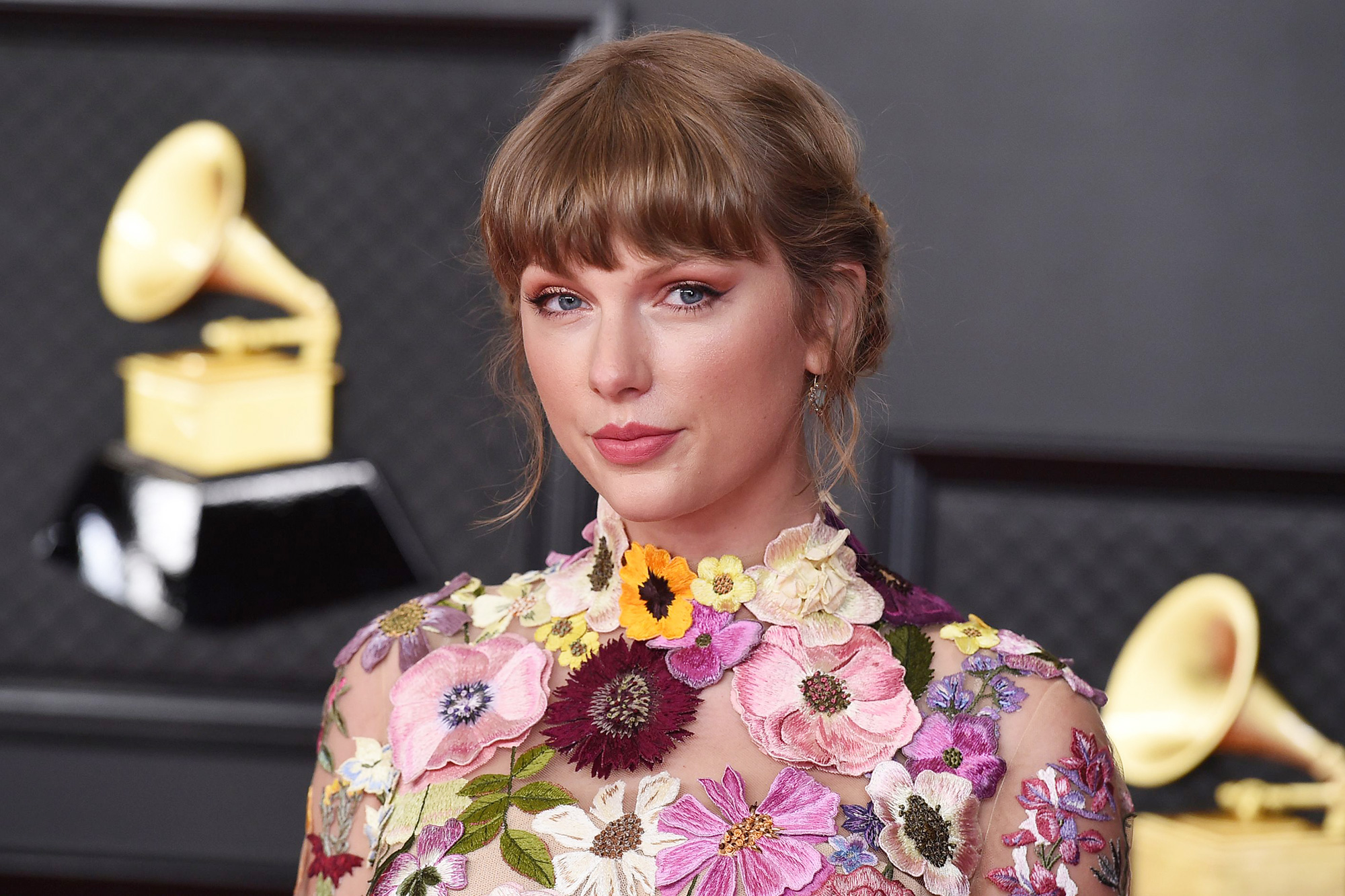 Taylor Swift po i bën gati adhuruesit për albumin e ri (VIDEO)