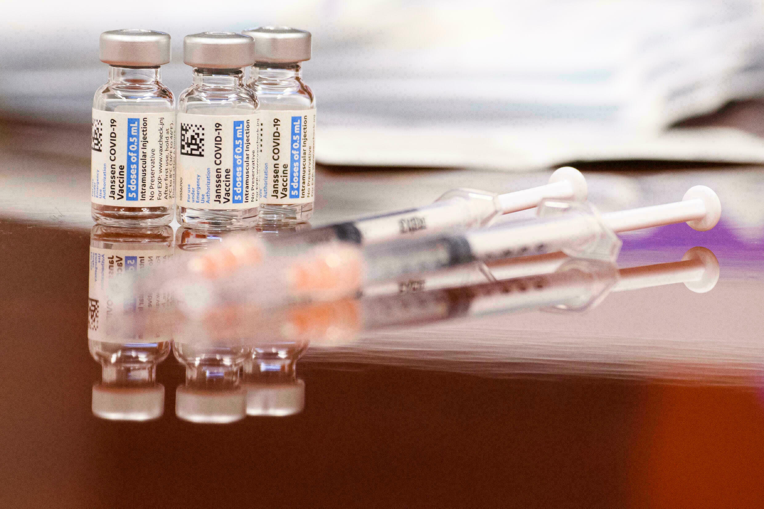 Johnson & Johnson kërkon nga FDA-ja të autorizojë dozat përforcuese kundër COVID-19