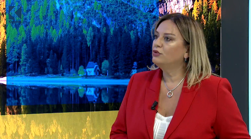 Si bëhet riformimi i gjirit tek gratë e prekura me kancer? - intervenim që QKUK po e ofron falas  (VIDEO)