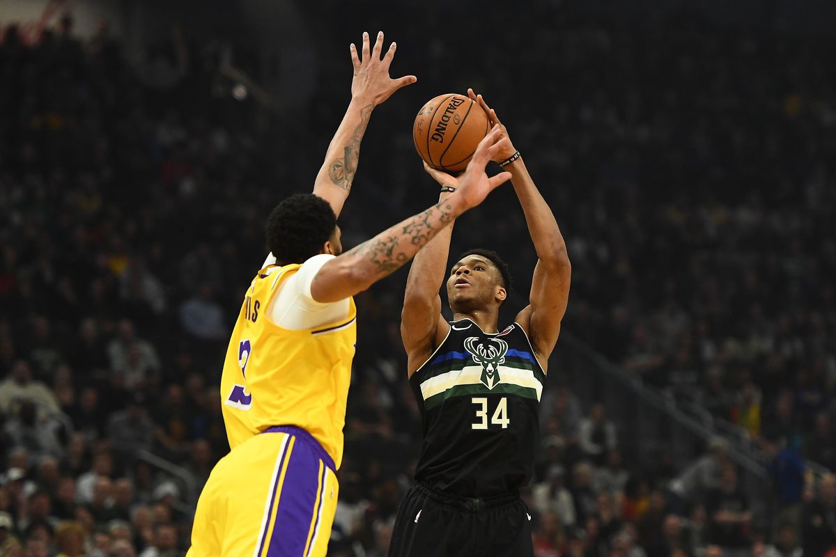 Milwaukee dhe Lakers zhvillojnë super derbin e NBA, dueli transmetohet në Artmotion
