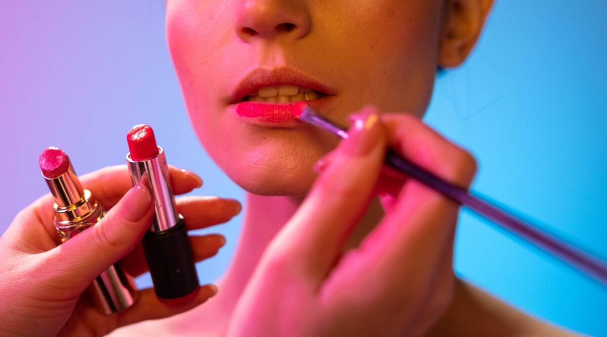 A janë të dëmshëm buzëkuqët? Përgjigjet dermatologia
