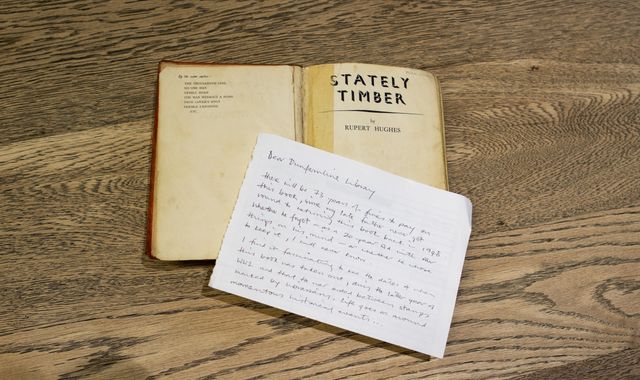 Pas 73 vjetësh rikthen librin në bibliotekë