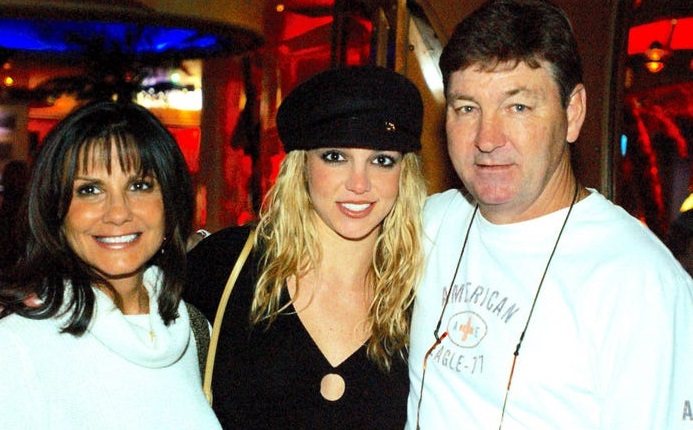 Britney Spears: Prindërit e mi duhet të jenë në burg