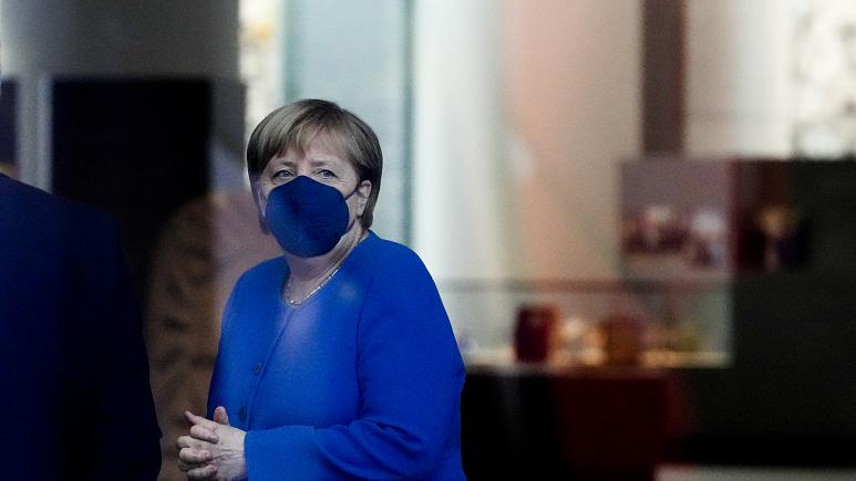 Merkel: Vala e katërt e COVID-19 po godet Gjermaninë me "fuqi të plotë"