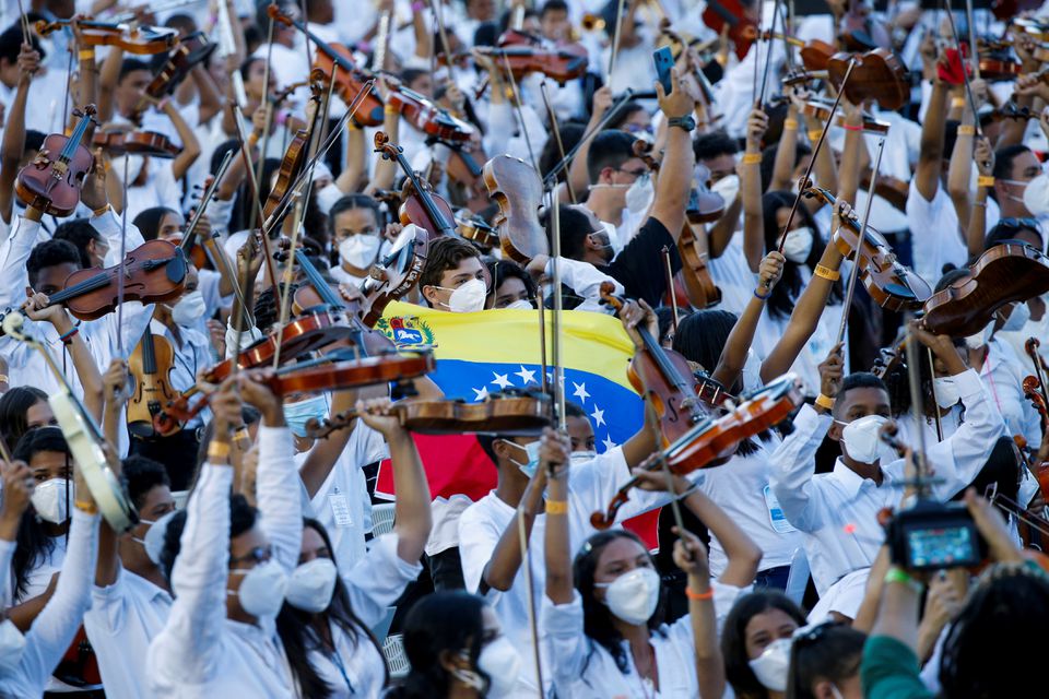 Venezuela fiton Rekordin Botëror Guinness për orkestrën më të madhe në botë