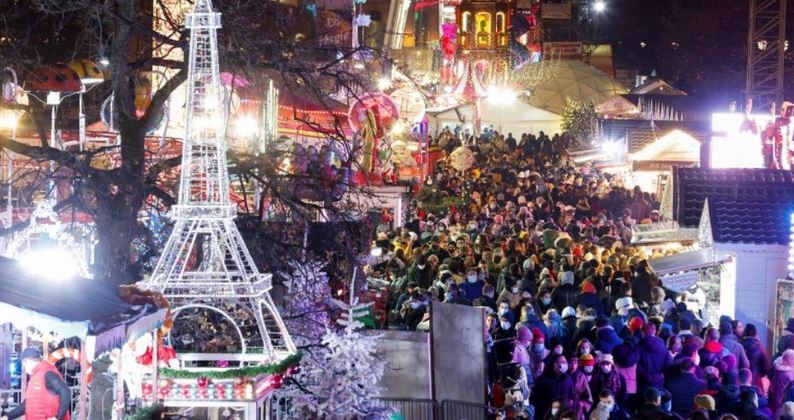 "Omicron përhapet me shpejtësi rrufeje", thotë kryeministri francez