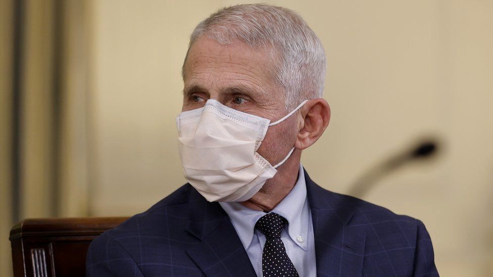 Fauci: Udhëtimet për Krishtlindje mund të përhapin Omicronin