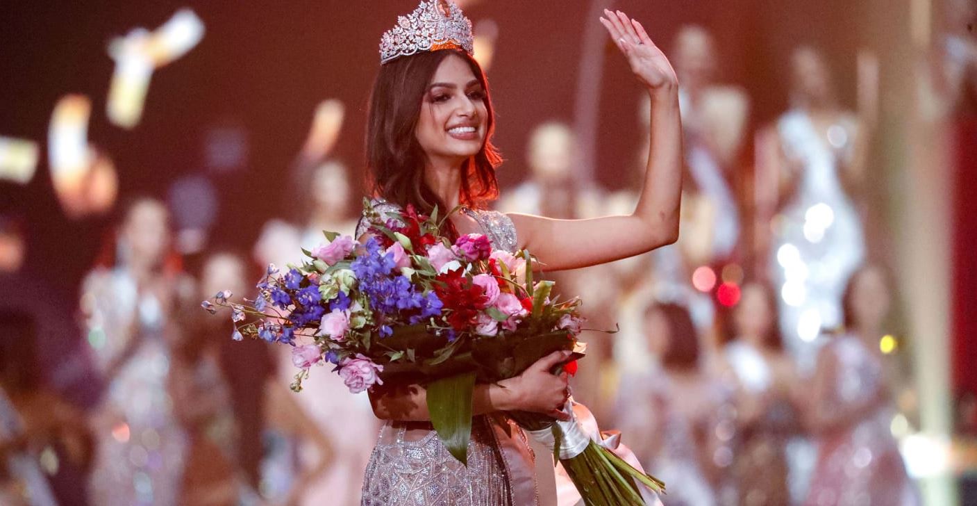 Harnaaz Sandhu nga India është kurorëzuar Miss Universe 2021