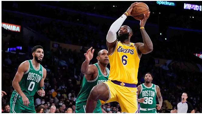 Lakers kthehen te fitoret ndaj Celtics (VIDEO)