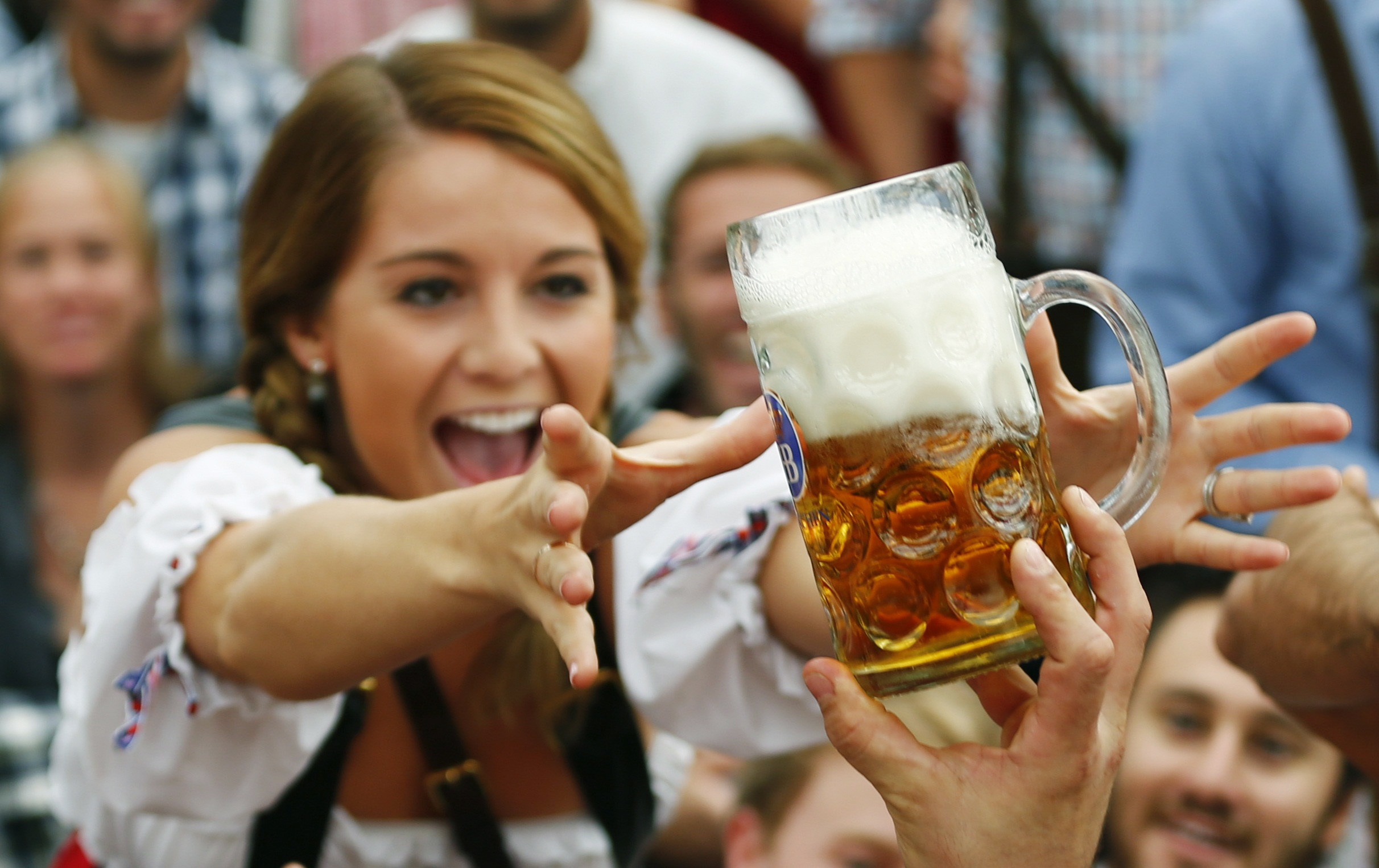 Dashamirë, gëzohuni - birra ju bën më të mirë në seks!