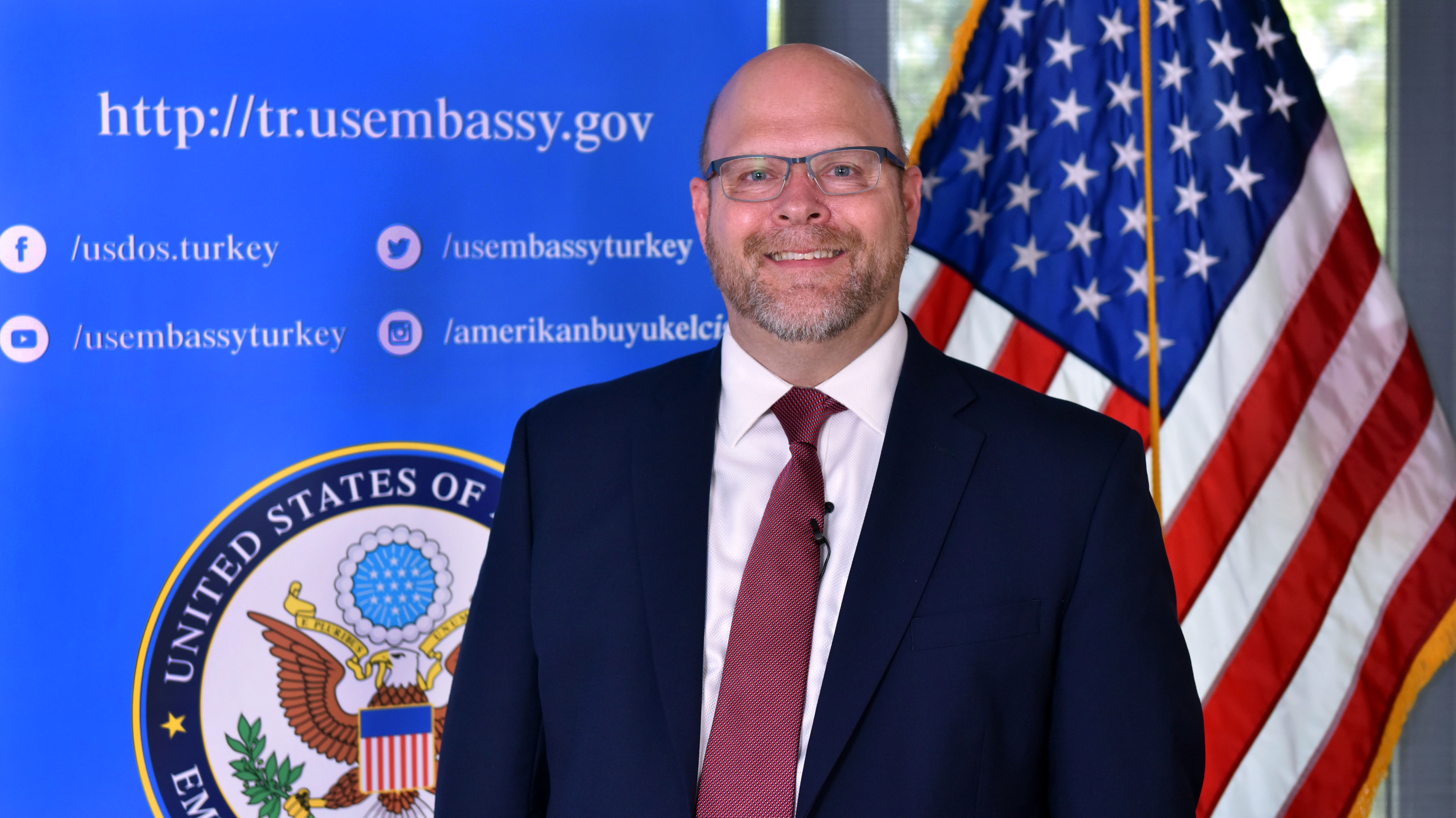 Diplomacia përpara luftës; E vërteta përpara gënjeshtrave