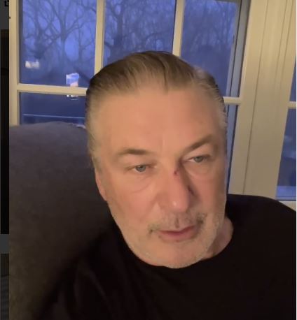 Alec Baldwin flet për tragjedinë e “Rust” në videon e postuar në Instagram