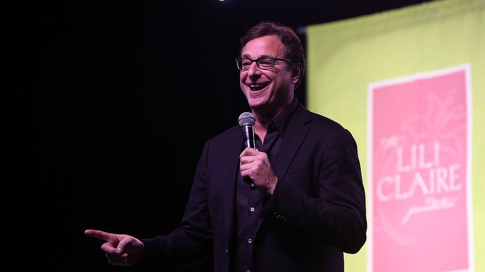 Aktori dhe komediani amerikan Bob Saget vdiq në moshën 65-vjeçare