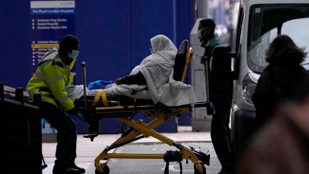 Studim: Omicroni mund ta ulë ashpërsinë e COVID-19 në të ardhmen