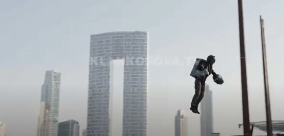 “Iron man” ndan ftesa për muzeun futuristik të Dubait (VIDEO)
