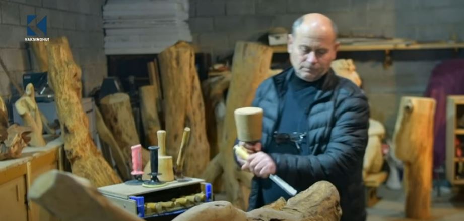 Bedri Haziraj, nga burgu deri tek ëndrra për të u bërë skulptor (VIDEO)
