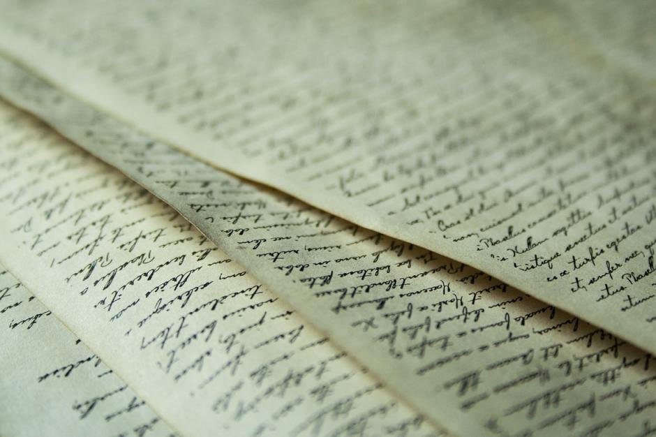 Gruaja gjen letra dashurie disa dekadashe të fshehura në shtëpinë e saj në Virxhinia