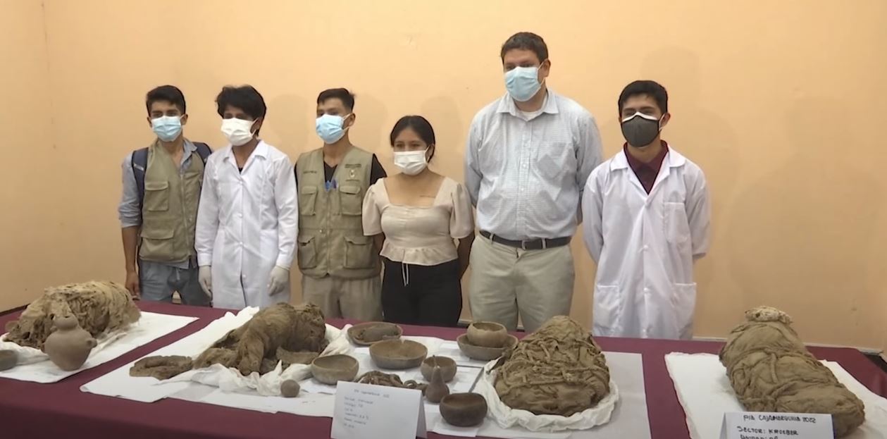 Eshtrat 1200 vjeçare të fëmijëve zbulohen në Peru (VIDEO)