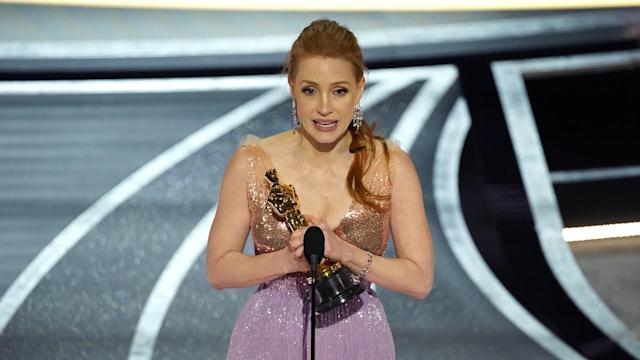 Jessica Chastain fitoi Oscarin si "Aktorja më e mirë"
