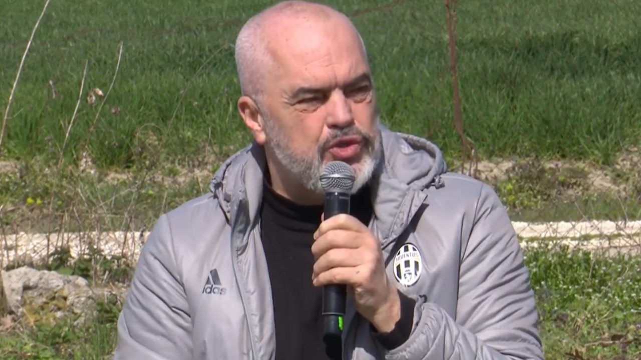 Protesta kundër rritjes së çmimeve në Tiranë, Rama takon fermerët në Durrës