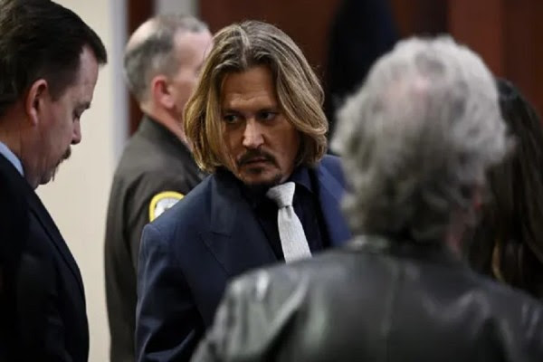 ​Johnny Depp kërkon 50 milionë dollarë në gjykatë nga ish-bashkëshortja e tij