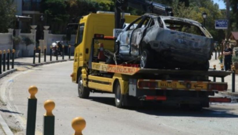 Greqi: Digjet brenda makinës 17 vjeçari shqiptar