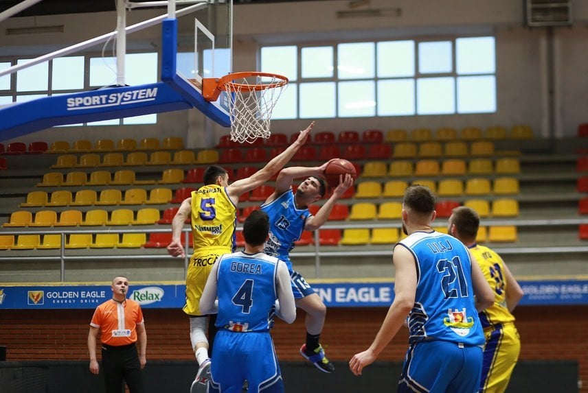 Përballjet mes skuadrave gjysmëfinaliste në Final 4 të Ligës Unike