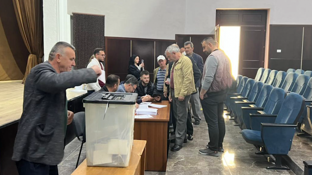 Komisioni i Rithemelimit zgjedh kryetarët e PD-së në disa degë