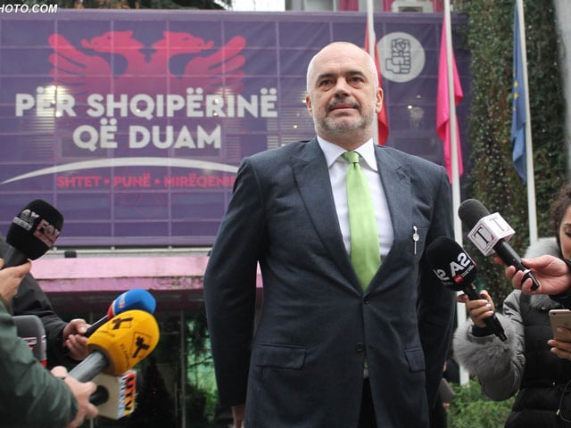 PS mbledh Kongresin, nis pjesa e parë me pesë panele