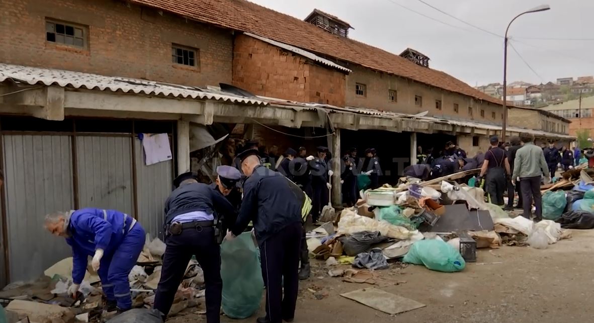 Prishtina pastron Tulltoren në Ditën e Tokës (VIDEO)