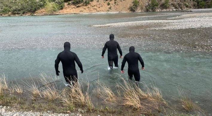 Gjendet trupi i pajetë i 10-vjeçarit në lumin Fan në Mirditë